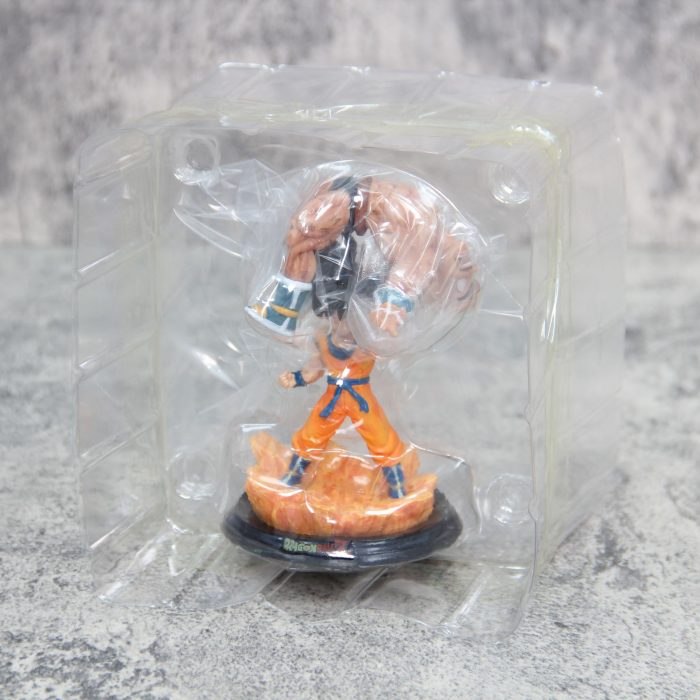 Dragon Ball WCF Super Saiyan Goku lifting Nappa model - Image 3