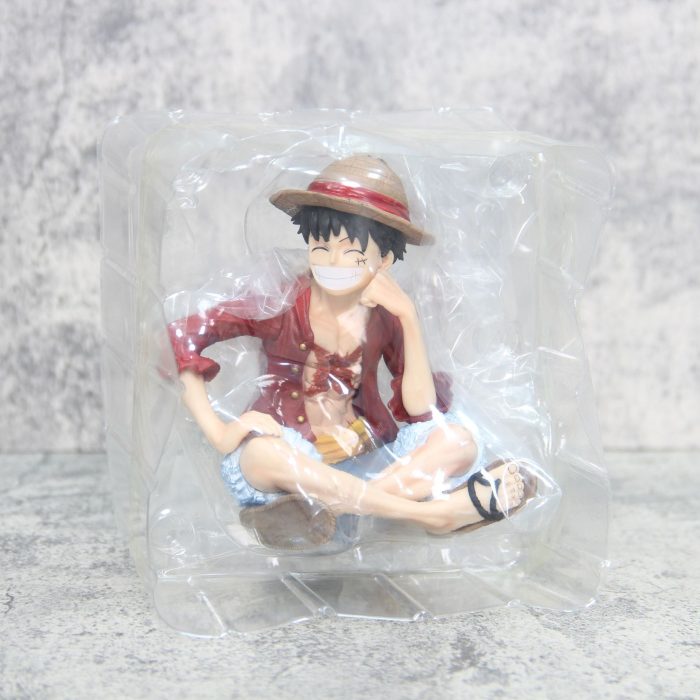 One Piece IU Sitting Straw Hat Luffy Hand Figure Smiling Face Holding Hand Ornament - Image 4